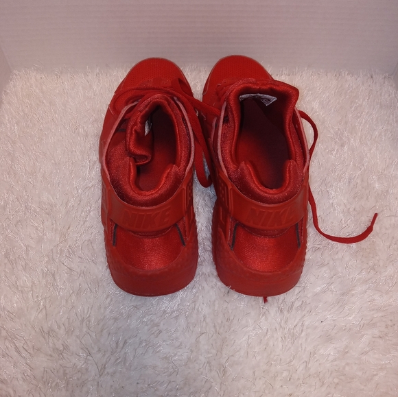 NIKE Air Huarache EUC - Picture 5 of 7